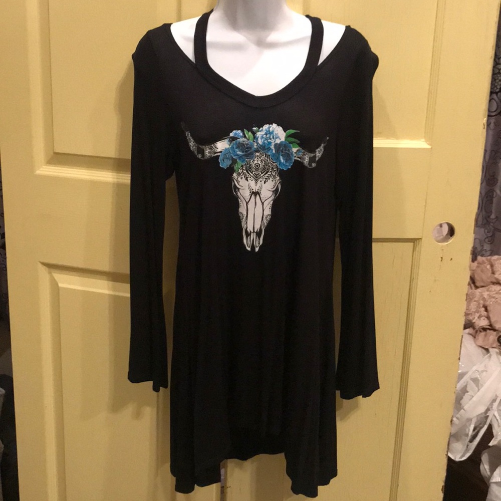 🎀BRAND NEW FROM BOUTIQUE🎀Bullhead keyhole top